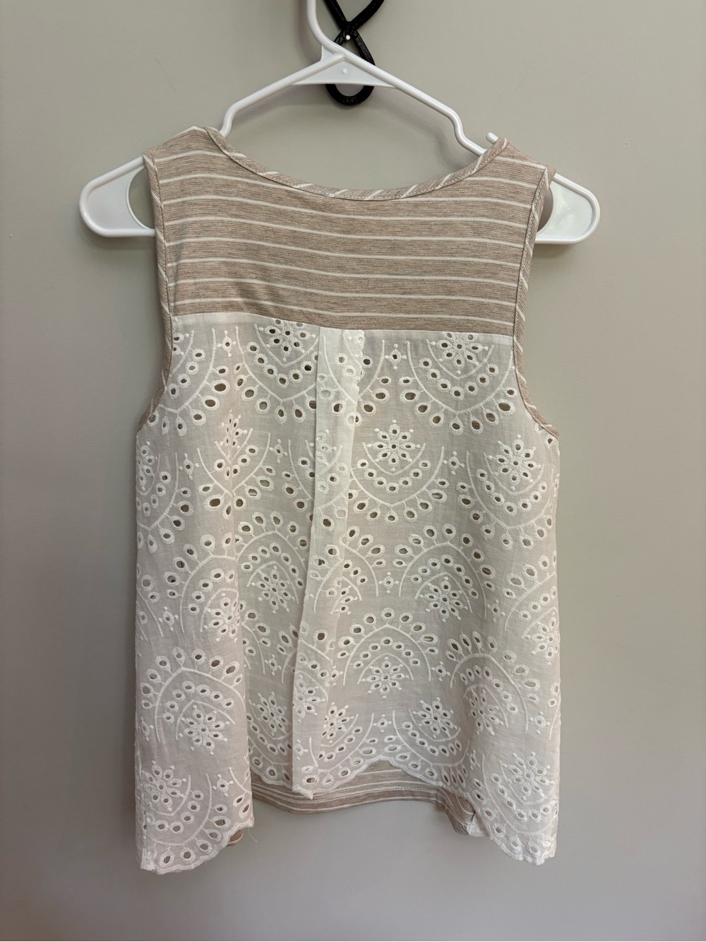 Hem & Thread Boho Eyelet Lace Striped Eyelet Tank Top Size Small NWT - Picture 7 of 7